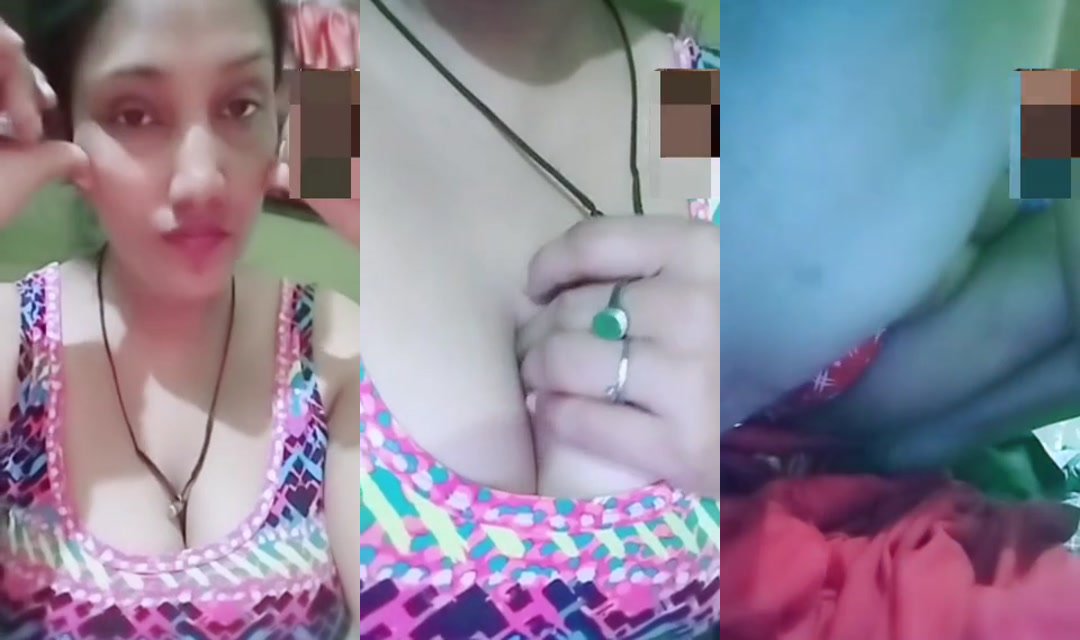 Big Boobs Bhabhi Showing
