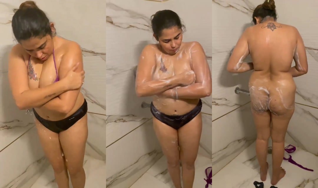 Bath solo hot video