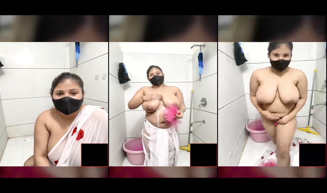 Busty Priya StripChat Bhabhi Shower Cam Show